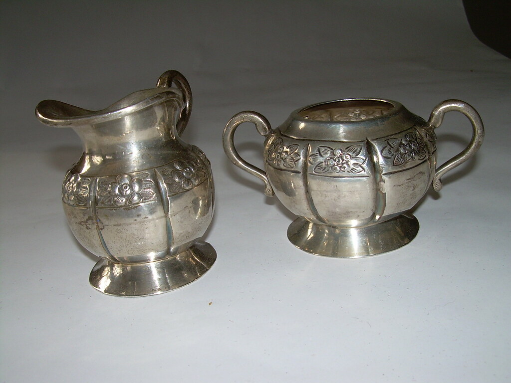 Handcrafted Pure Brass Serving Donga (Casserole / Tureen) with a Lid,